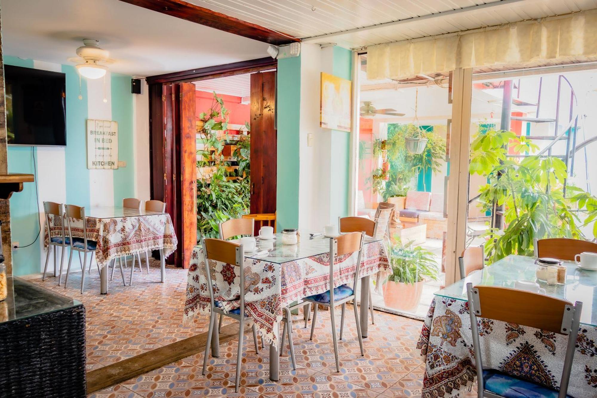 Hostal Antares 만타 외부 사진
